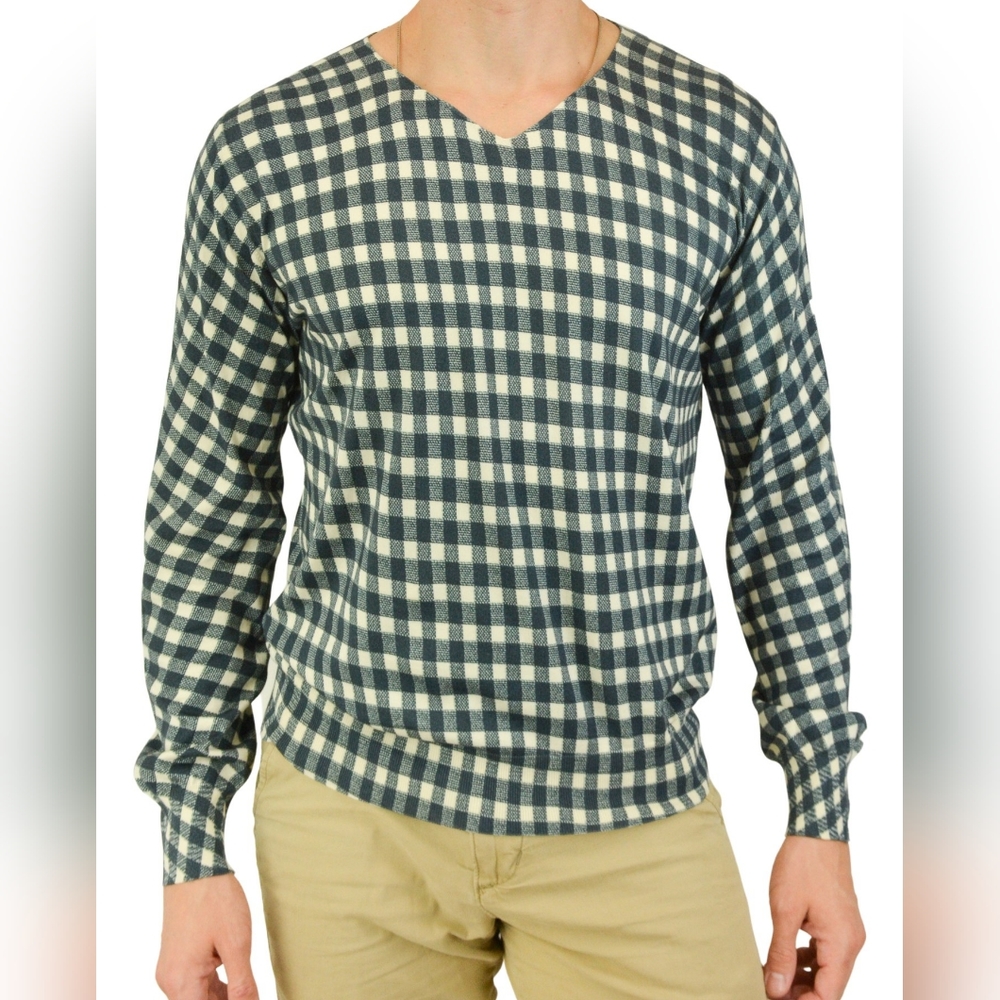 NWT top - Picture 3 of 5